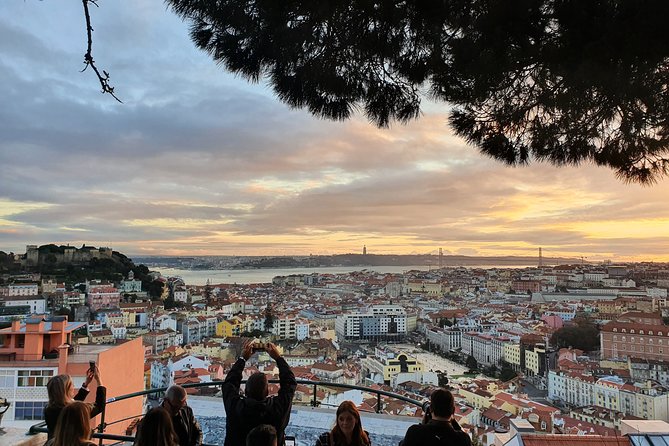 Special Guided Tour of Tuk Tuk Lisbon Historic 2 Hours - Miradouro São Pedro de Alcântara: the Castle view moment