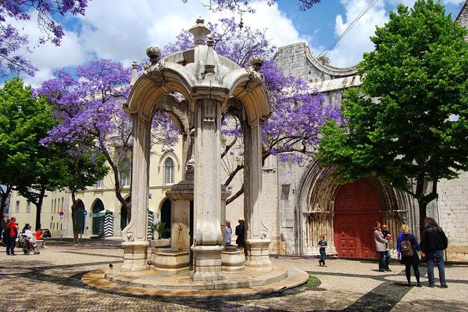 Special Guided Tour of Tuk Tuk Lisbon Historic 2 Hours - São Bento Palace photos, Parliament context, and a quick reality check