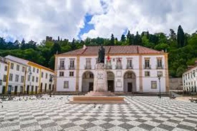 Take Battle Alcobaça and Óbidos The Templar and Medieval Legacy - The historic center stroll after Batalha
