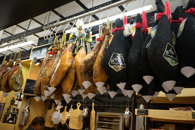 Tapas And Tascas: Private Food Tasting Experience In Lisbon - Rua dos Remédios and the Mouraria vibe: real neighborhood eateries and fado context