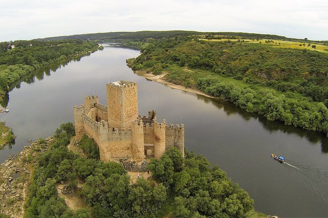 Templar Knights: Tomar and Almourol Castles Full Day Private Tour - Pickup in the Lisbon area, and why it matters for your day