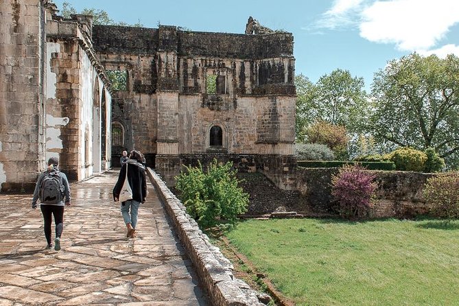 Templar River: Tomar and Almourol Shared Tour - Santa Maria dos Olivais: the original Templars base connection