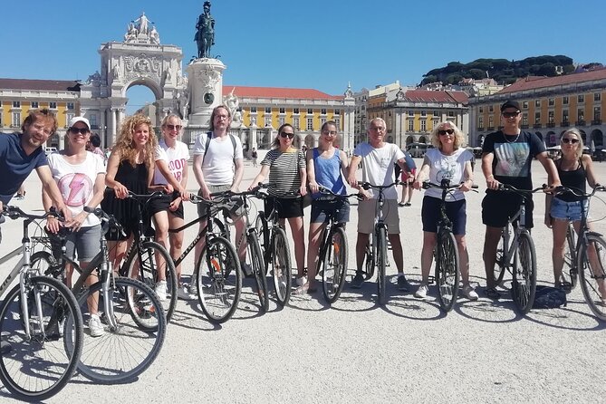 The Heart of Lisbon by Electric Bike - Two viewpoint stops for photos and city scale