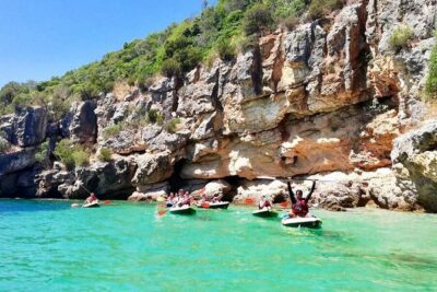 The Lisbon Kayak Day Tour (transport & picnic at beach)
