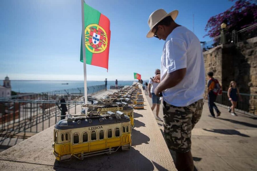 Tour Bohemian de Tuk Tuk: Bertrand, Miradouros e Estrela - Key points worth knowing before you go