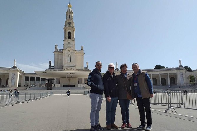 Tour Fátima Batalha Nazaré and Óbidos - Batalha Monastery stop: UNESCO value in a short visit