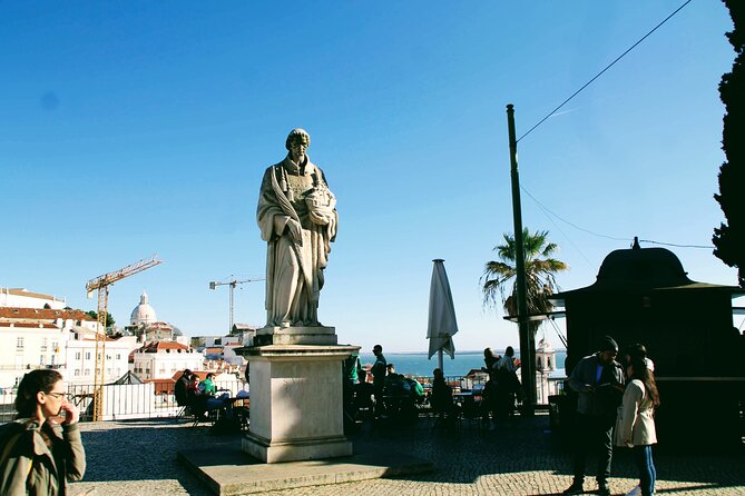 Tour Tuk Tuk Lisbon-Belem 4 H Free Pick-up - São Vicente de Fora and the Bragança connection