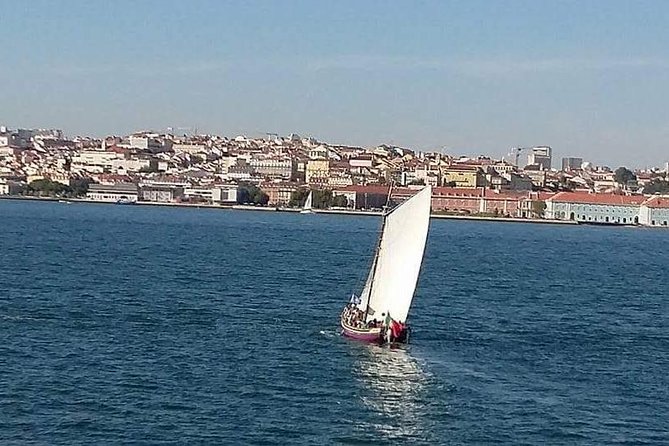 Traditional Lisbon Boat Experience - Exclusive - Christ the King, the April 25th Bridge, and Estrela Basilica From the Water