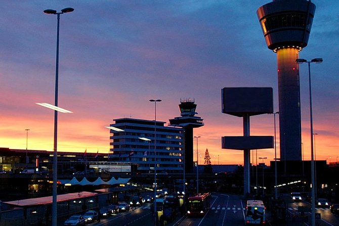 Transfer Airport - Lisbon - Where to Meet Your Driver at Humberto Delgado Airport (Meeting Point 3)