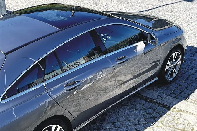 Transport Lisbon/Porto Porto/Lisbon with 2 optional stops - Turning a Transfer into a Mini Road Trip with Two Optional Stops