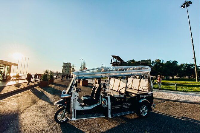 True 4Hour Private Tuk Tuk Tour: Discover Lisbon with a Local! - Praça do Comércio and the Carmo Convent ruins: history with a pulse