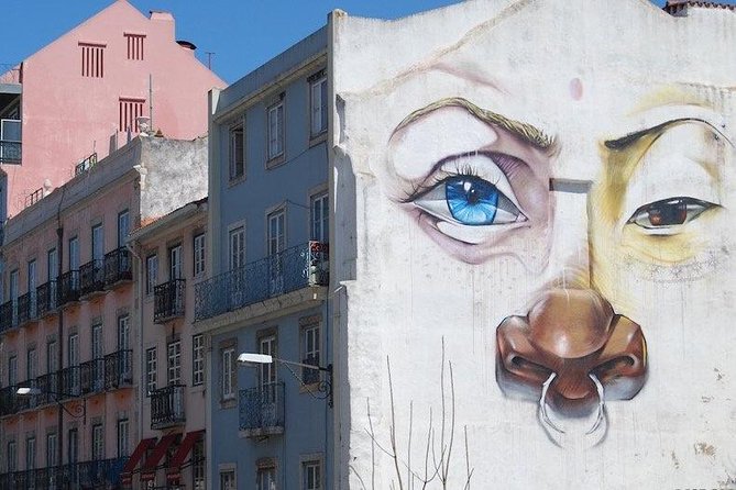 Tuk Tuk Lisbon: Exploring Urban Art - Graça’s literary faces, Eime and Mariana Dias Coutinho