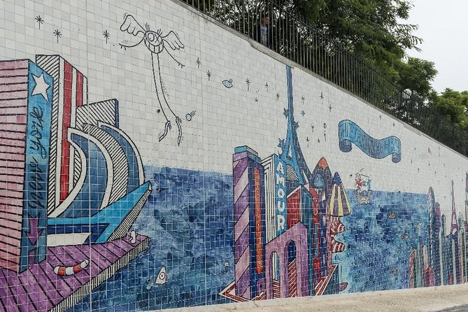 Tuk Tuk Lisbon: Exploring Urban Art - Avenida Fontes Pereira de Melo, three vacant buildings and big names
