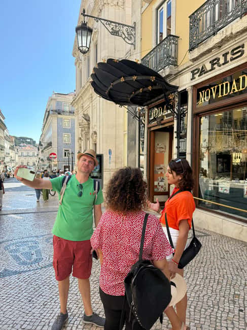 Walking Tour Small Group Lisbon + S. Jorge Castle Tickets - Meeting at Restaurante Conqvistador, then Lisbon’s uphill reality